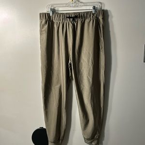 Cut The Frills  Pants NWT